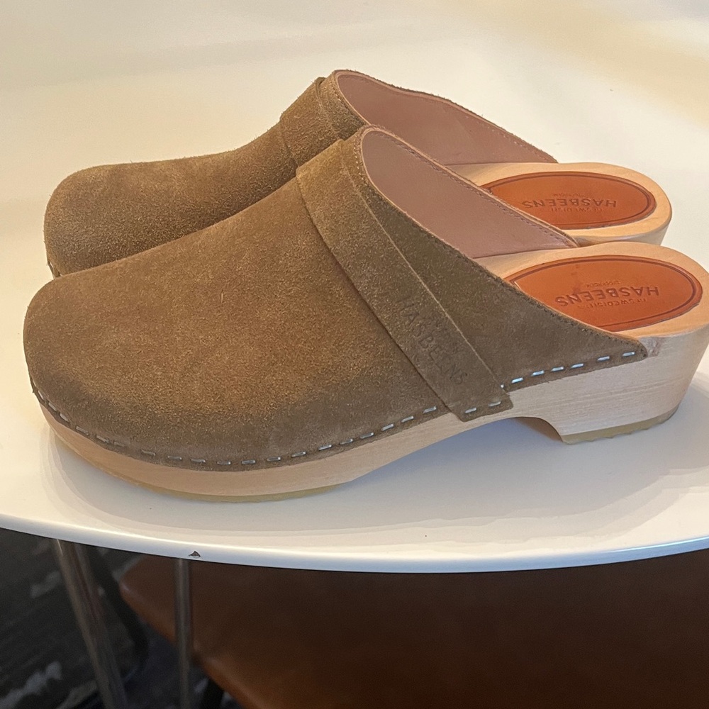 Swedish Hasbeens Tan/Olive Suede Clog 39